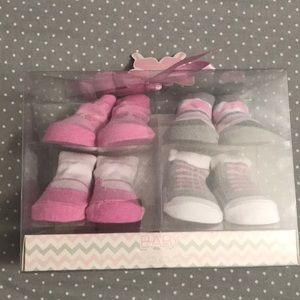 4 pair sock set, NWT